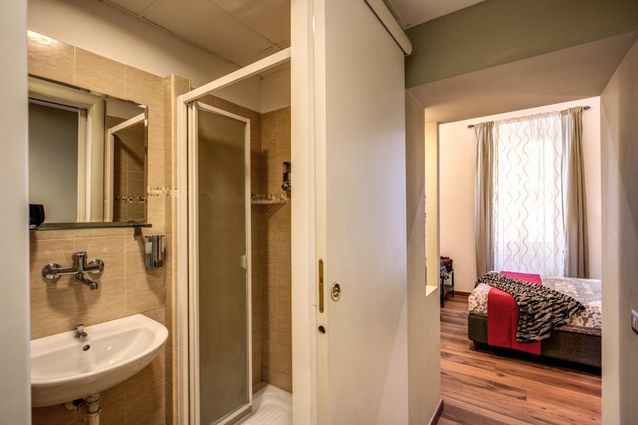 Monticello Apartment Via Cavour Рим Стая снимка
