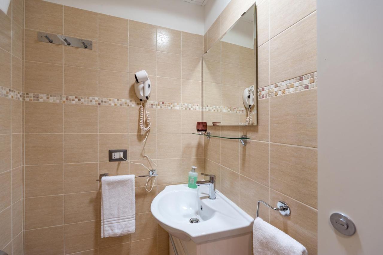 Monticello Apartment Via Cavour Рим Стая снимка